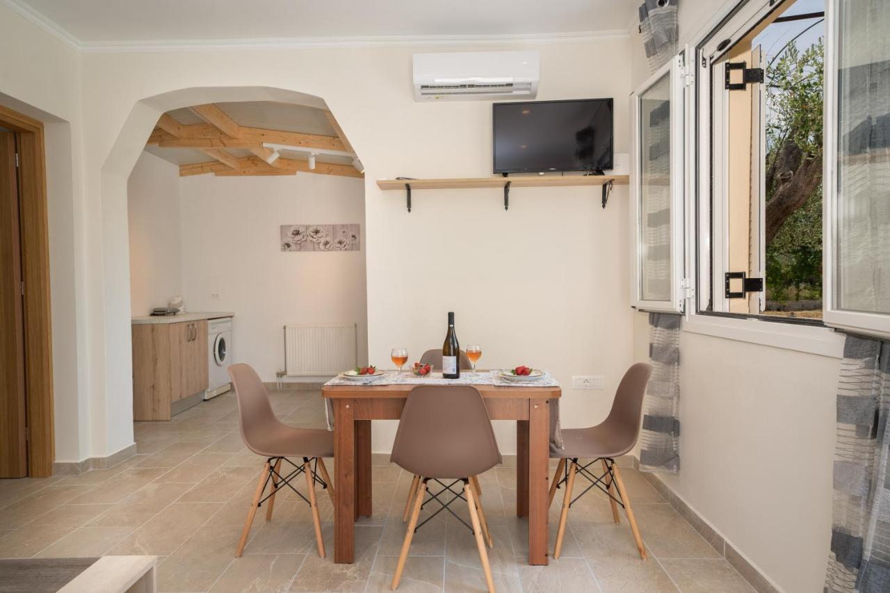 Ira'S House Villa ซามี ภายนอก รูปภาพ